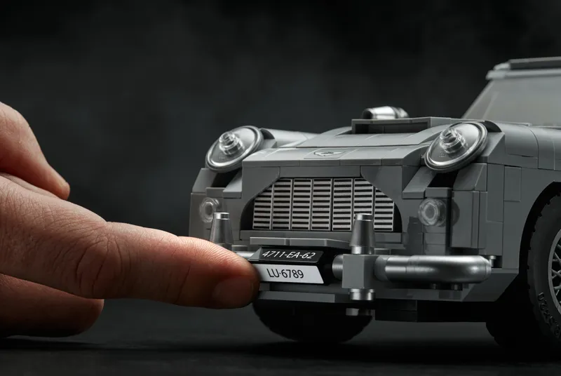 James Bond Aston Martin DB5