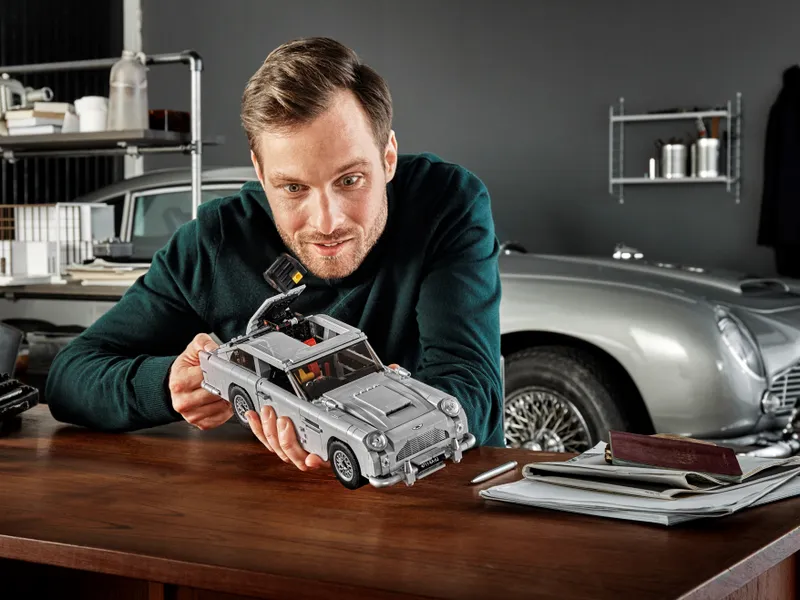 James Bond Aston Martin DB5