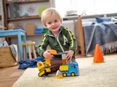 Truck & Tracked Excavator
