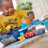 Piston Cup Race