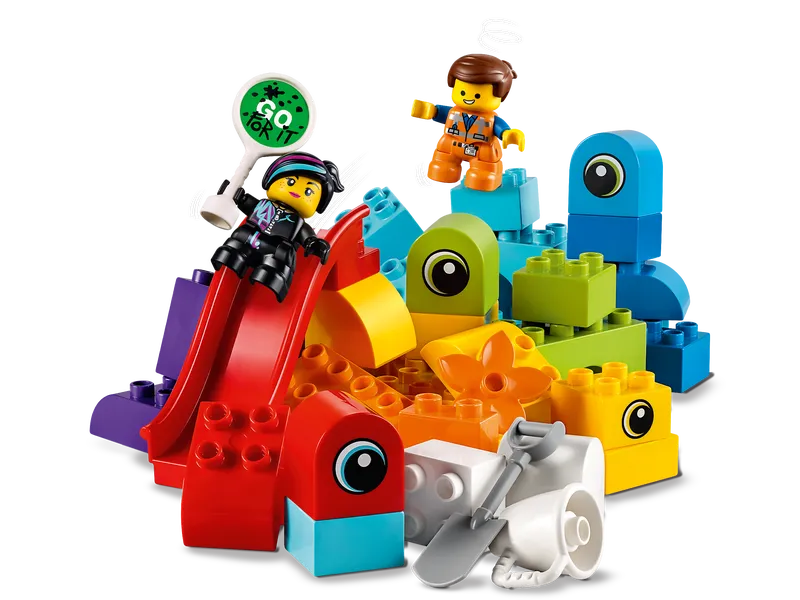 Emmet and Lucy's Visitors from the DUPLO Planet
