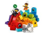 Emmet and Lucy's Visitors from the DUPLO Planet