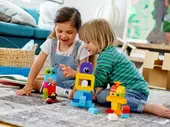 Emmet and Lucy's Visitors from the DUPLO Planet