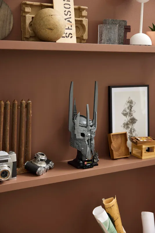 The Lord of the Rings: Sauron's Helmet