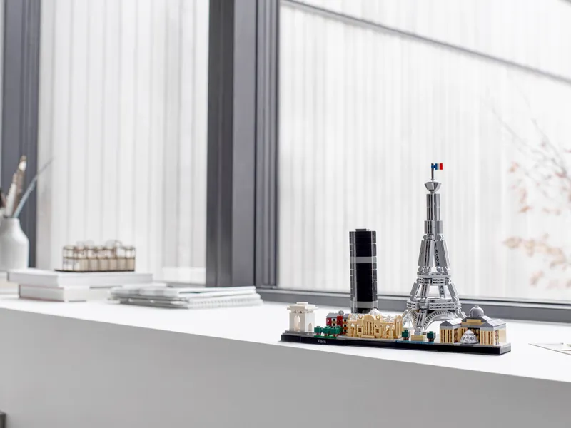 Paris Paris