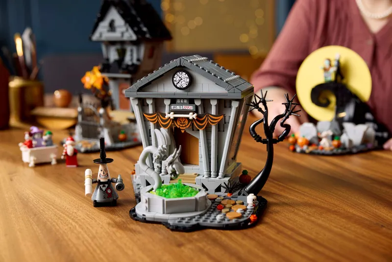 Disney Tim Burton's The Nightmare Before Christmas Disney Tim Burton's The Nightmare Before Christmas