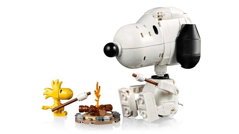 Peanuts: Snoopy's Doghouse