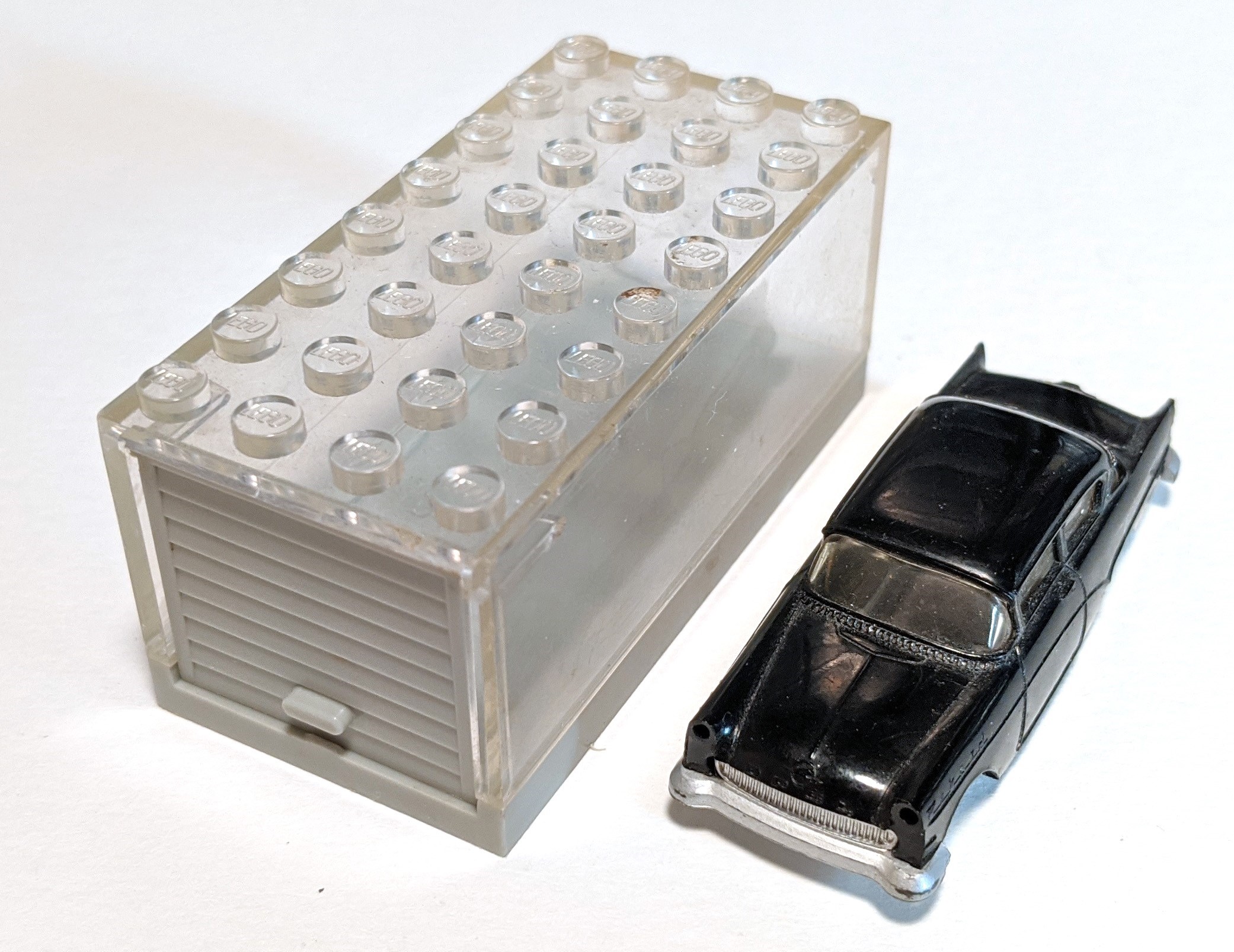1:87 Opel Rekord with Garage 1:87 Opel Rekord with Garage