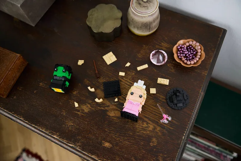 Elphaba & Glinda Figures