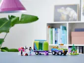 Mia's Horse Trailer
