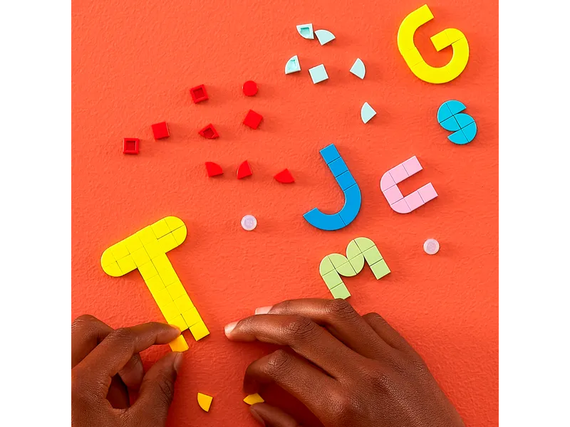 Lots of DOTS – Lettering Lots of DOTS – Lettering