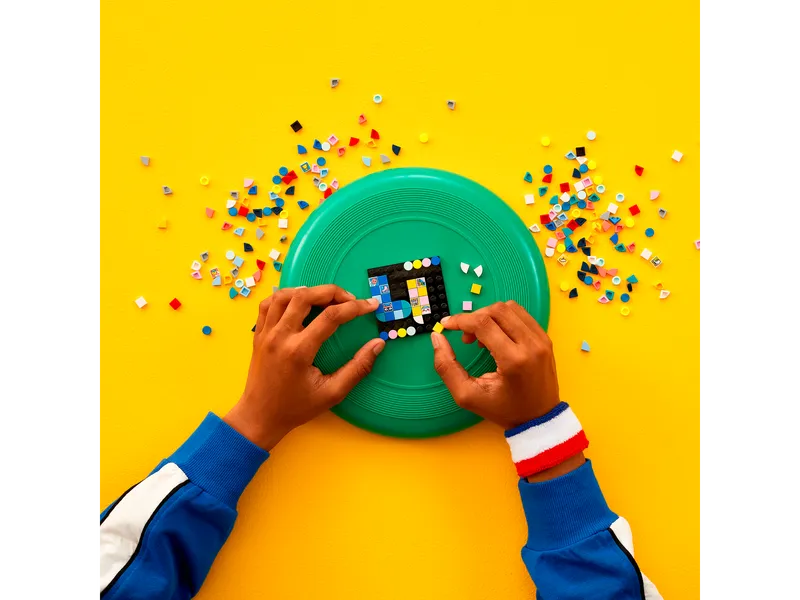 Extra DOTS Series 7 - Sport