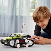 RC Tracked Racer