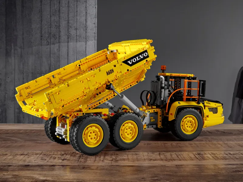 6x6 Volvo Articulated Hauler