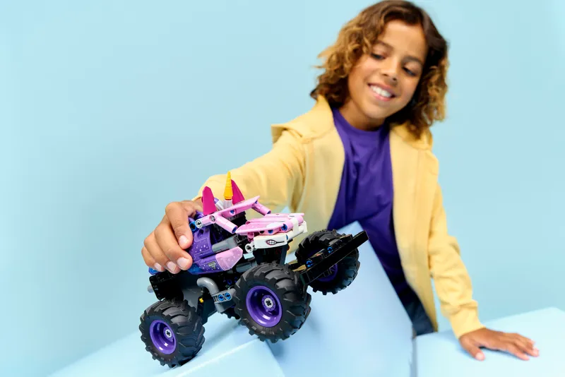 Monster Jam  Sparkle Smash Pull-Back