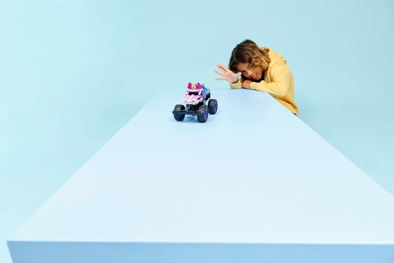 Monster Jam  Sparkle Smash Pull-Back