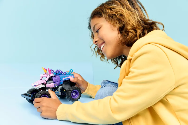 Monster Jam  Sparkle Smash Pull-Back