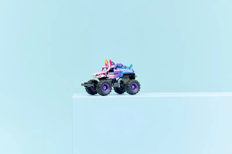 Monster Jam  Sparkle Smash Pull-Back