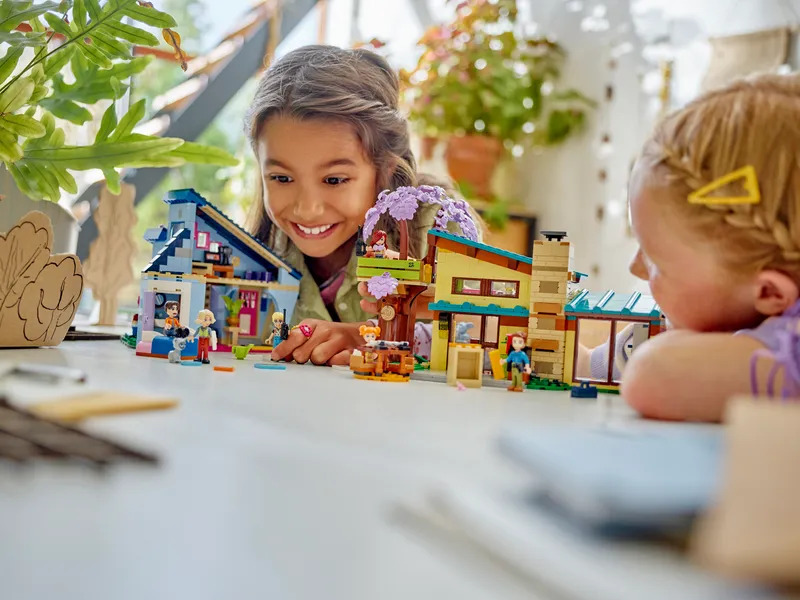 Olly's and Paisley's Family Homes