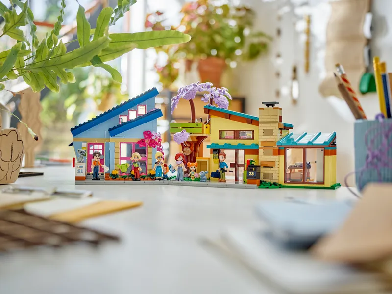 Olly's and Paisley's Family Homes