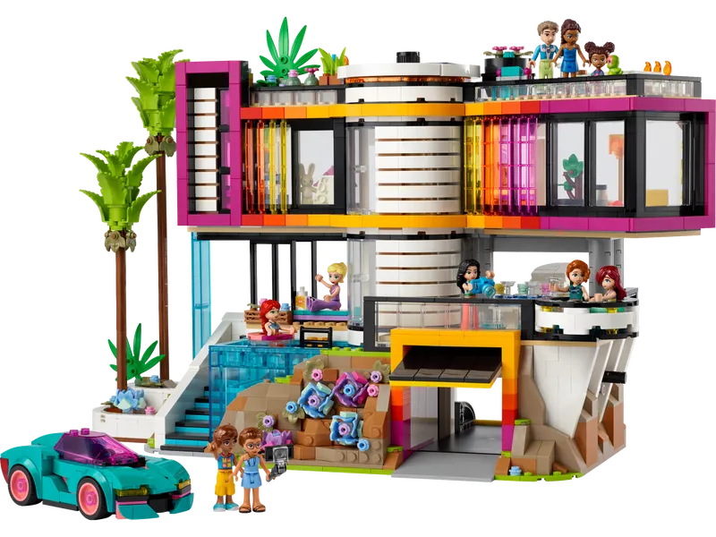 Andrea's Modern Mansion Andrea's Modern Mansion