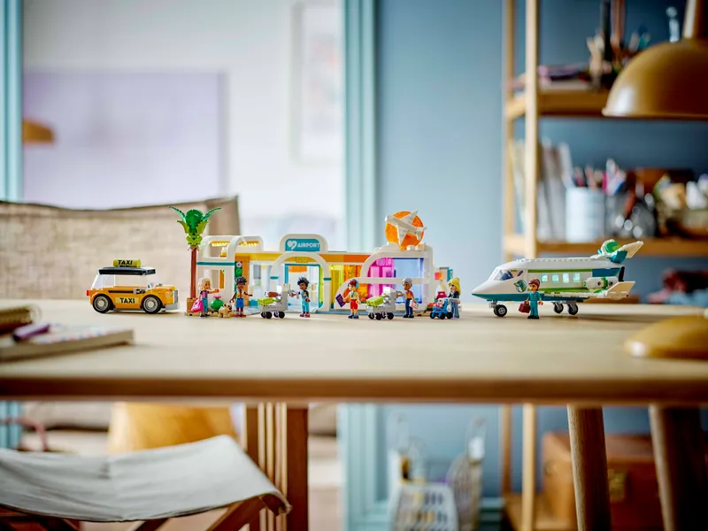 Heartlake City Airport and Airplane