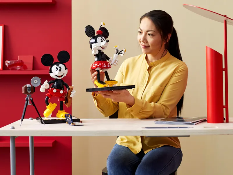 Mickey Mouse & Minnie Mouse Mickey Mouse & Minnie Mouse