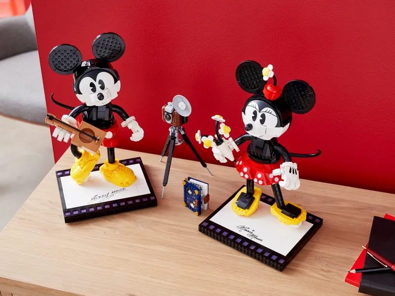 Mickey Mouse & Minnie Mouse Mickey Mouse & Minnie Mouse