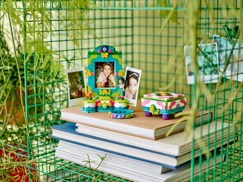 Mirabel's Photo Frame and Jewelry Box Mirabel's Photo Frame and Jewelry Box