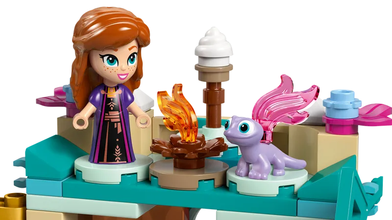 Mini Arendelle Castle & Elsa's Ice Palace