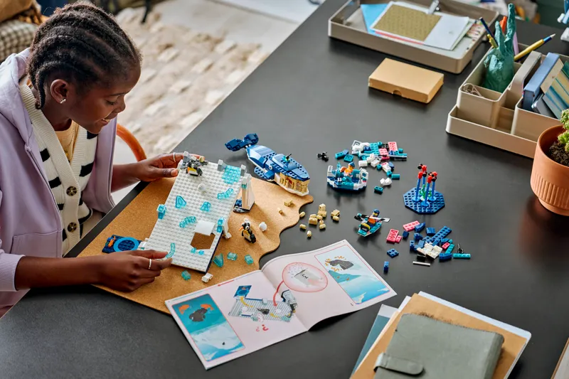 Antarctic Animals Science Kit