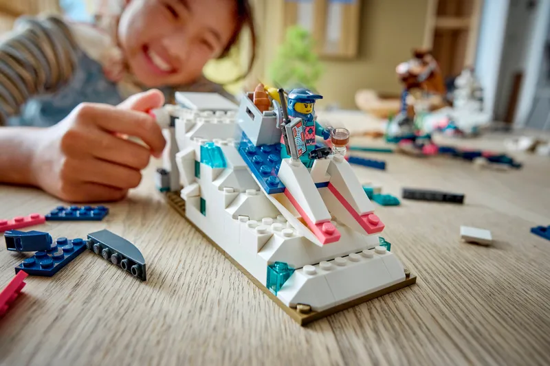 Arctic Animals Science Kit