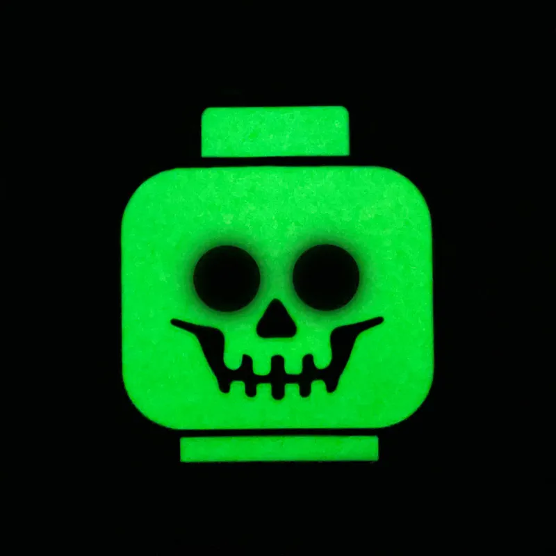 Skeleton Head Glow-in-the-Dark Bag Tag
