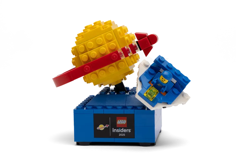 Retro Space Explorer