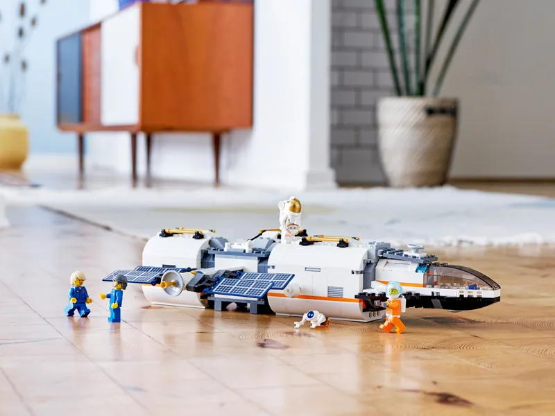 Lunar Space Station