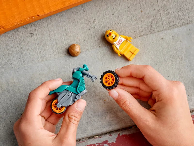 Chicken Stunt Bike Chicken Stunt Bike