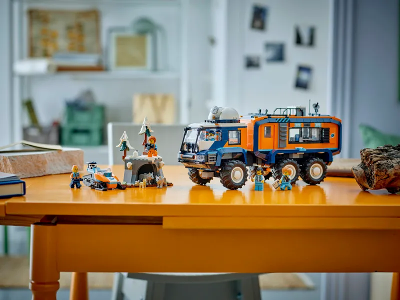 Arctic Explorer Science Lab Truck