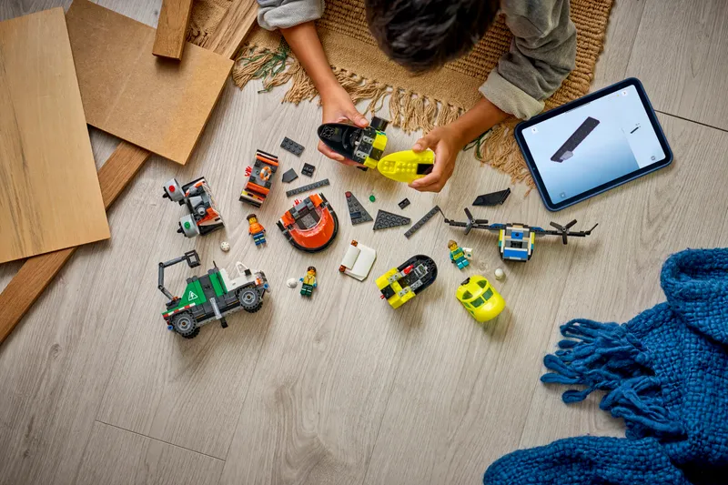 Airplane, Service Truck &amp; Hovercraft Remix