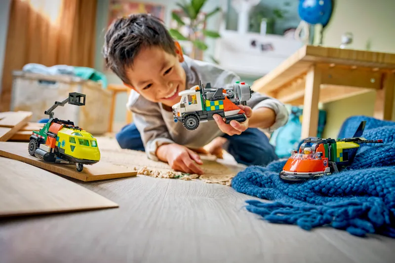 Airplane, Service Truck &amp; Hovercraft Remix