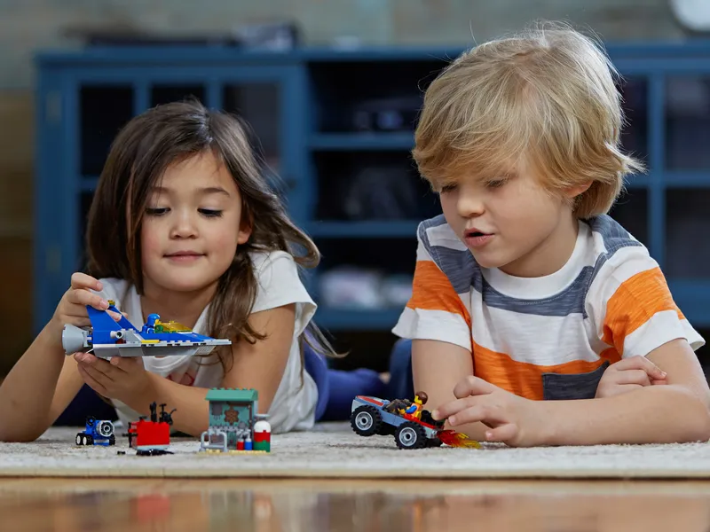 Emmet and Benny's 'Build and Fix' Workshop! Emmet and Benny's 'Build and Fix' Workshop!