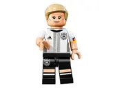 Toni Kroos (18)
