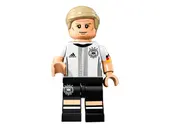 Toni Kroos (18)
