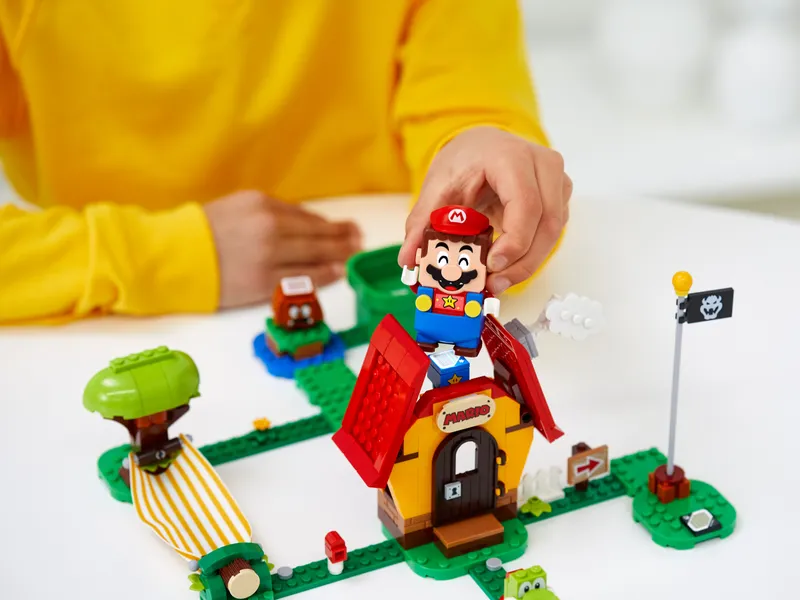 Mario's House & Yoshi Expansion Set Mario's House & Yoshi Expansion Set