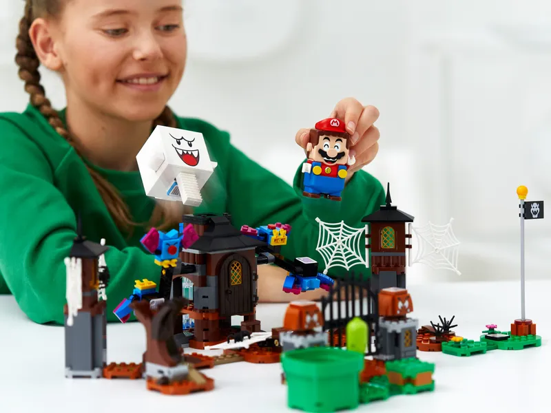 King Boo and the Haunted Yard Expansion Set King Boo and the Haunted Yard Expansion Set
