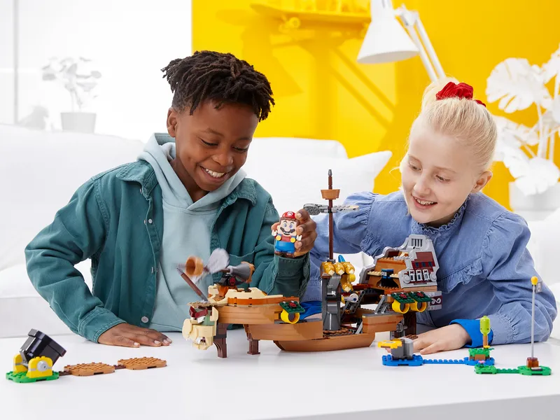 Bowser's Airship Expansion Set Bowser's Airship Expansion Set