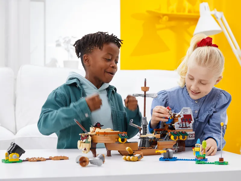 Bowser's Airship Expansion Set Bowser's Airship Expansion Set