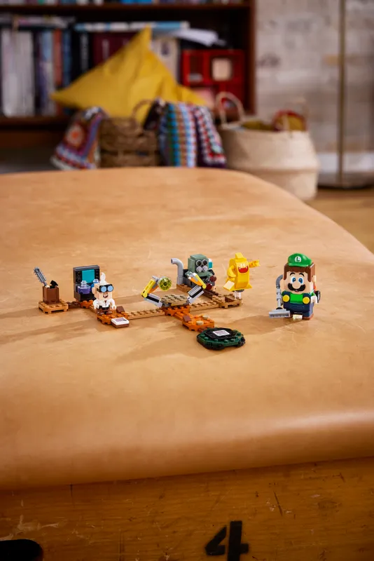 Luigi's Mansion Lab and Poltergust Expansion Set Luigi's Mansion Lab and Poltergust Expansion Set