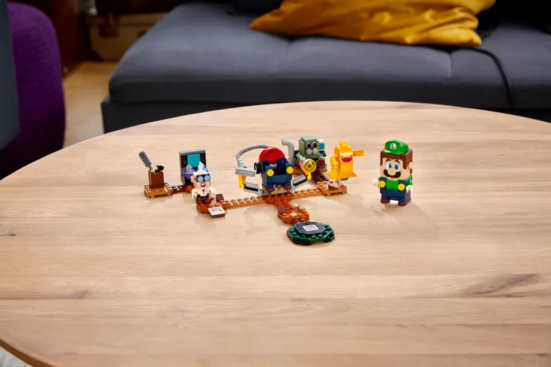 Luigi's Mansion Lab and Poltergust Expansion Set Luigi's Mansion Lab and Poltergust Expansion Set
