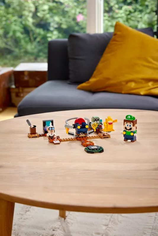 Luigi's Mansion Lab and Poltergust Expansion Set Luigi's Mansion Lab and Poltergust Expansion Set