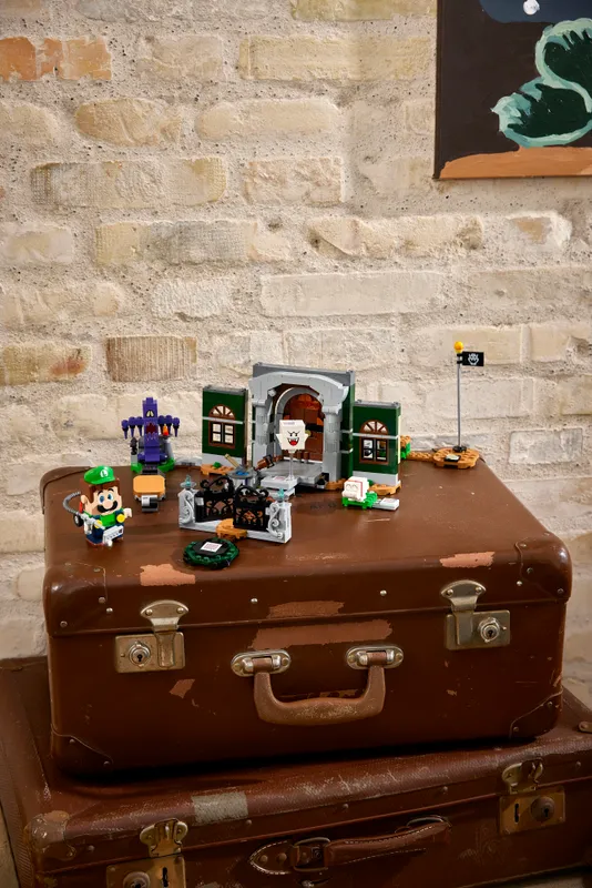 Luigi's Mansion Entryway Expansion Set Luigi's Mansion Entryway Expansion Set